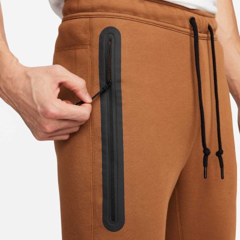 Чоловічі штани Nike M Tch Flc Jggr FB8002-281_image_5