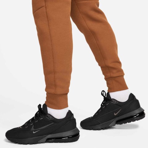 Чоловічі штани Nike M Tch Flc Jggr FB8002-281_image_8