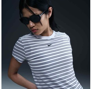 Футболка жіноча Nike Chill Knit Tee Pnx HF9524-100
