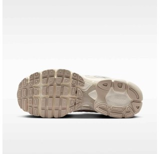 Кроссовки Nike Air Max Moto 2K HQ2056-108