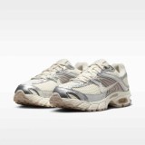 Кросівки Nike Air Max Moto 2K HQ2056-108_image_5