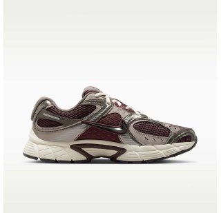 Кроссовки Nike V5 RNR HQ7901-602