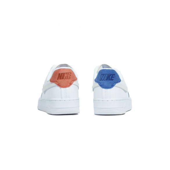 Жіночі кросівки Nike Air Force 1 07 LX 898889-103_image_4