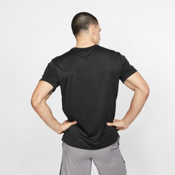 Чоловіча бігова футболка Nike Superset Top Ss AJ8021-010