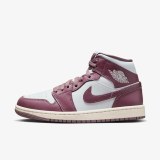 Женские кроссовки Nike Air Jordan 1 Mid Triple Black BQ6472-050_image_2