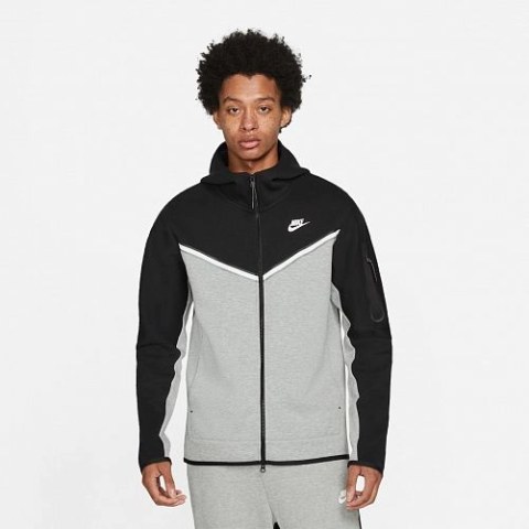 Толстовка Nike Sportswear Tech Fleece Black CU4489-016_image_1