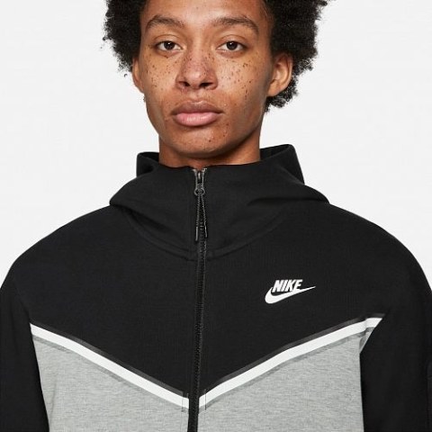 Толстовка Nike Sportswear Tech Fleece Black CU4489-016_image_4