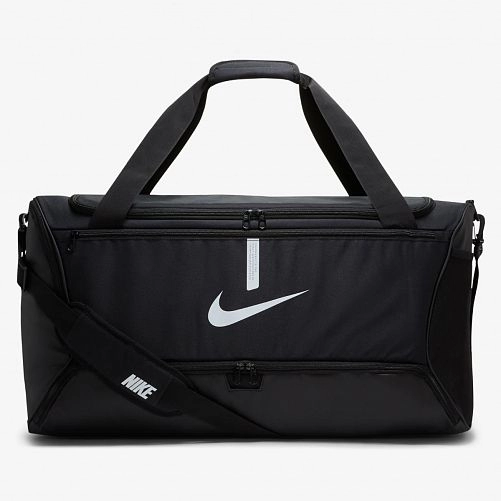 Рюкзак чи спортивна сумка Nike: відділення, розміри й перенесення