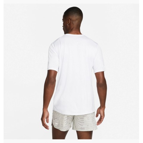 Футболка чоловіча Nike Dri-FIT UV Run Division Miler DM4811-100_image_2