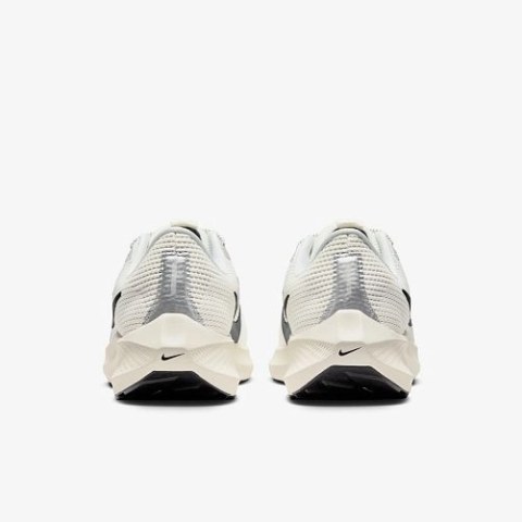 Кросівки Nike Air Zoom Pegasus 40 DV3854-104_image_4