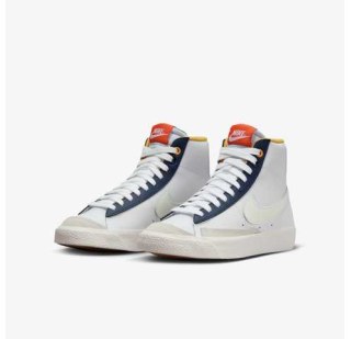 Кросівки Nike SB Blazer Mid 77 FN6966-100