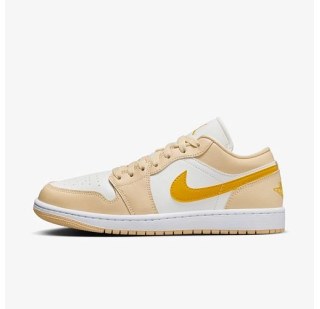 Кросівки жіночі Nike Air Jordan 1Low DC0774-170