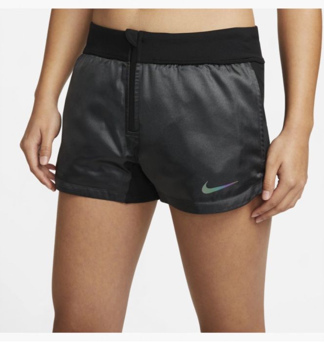 Жіночі шорти Nike: пояс, довжина й внутрішній шар