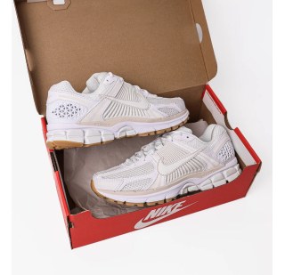 Кросівки жіночі Nike Zoom Vomero 5 White FJ2028-104