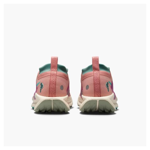 Кросівки жіночі Nike Pegasus Trail 5 GTX Peach FQ0912-600_image_6
