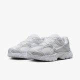 Жіночі кросівки Nike W V5 Rnr HQ7901-101_image_6