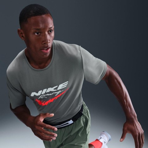 Мужская футболка Nike Dri-FIT Uv Run Energy Miler Ss HV2135-084_image_4