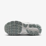 Женские кроссовки Nike W Zoom Vomero 5 IB8929-004_image_3
