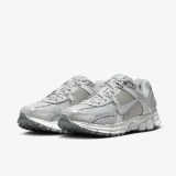 Женские кроссовки Nike W Zoom Vomero 5 IB8929-004_image_6