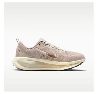 Женские кроссовки Nike Vomero 18 SE WomenS Road Running Shoes Beige IF4463-200