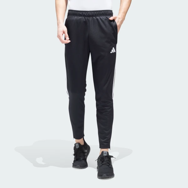 Adidas Tiro: футбольний одяг для тренувань за погодою