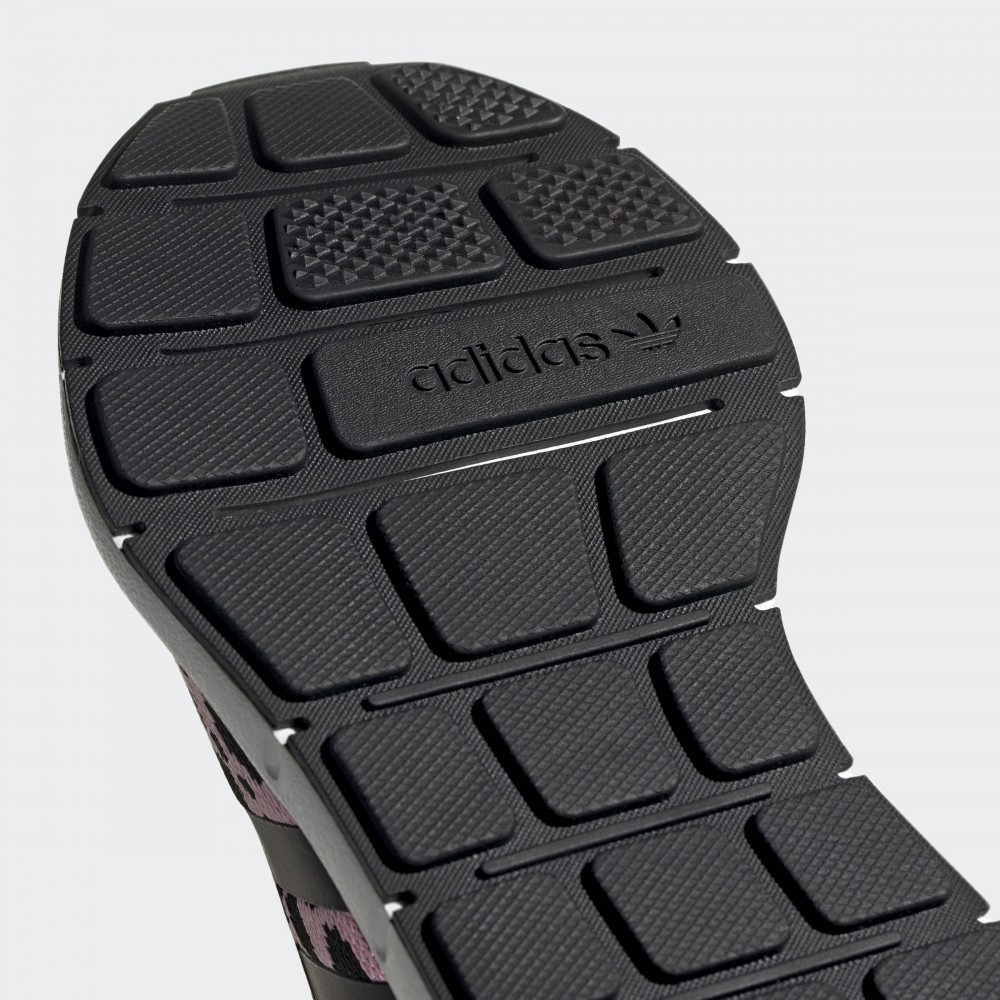 Жіночі кросівки Adidas Swift Run CG6142_image_8
