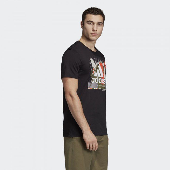 Чоловіча футболка Adidas Must Haves Badge of Sport Graphic DV3075_image_6