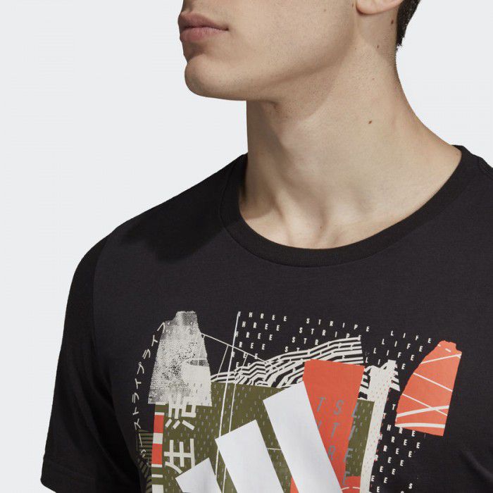 Чоловіча футболка Adidas Must Haves Badge of Sport Graphic DV3075_image_7
