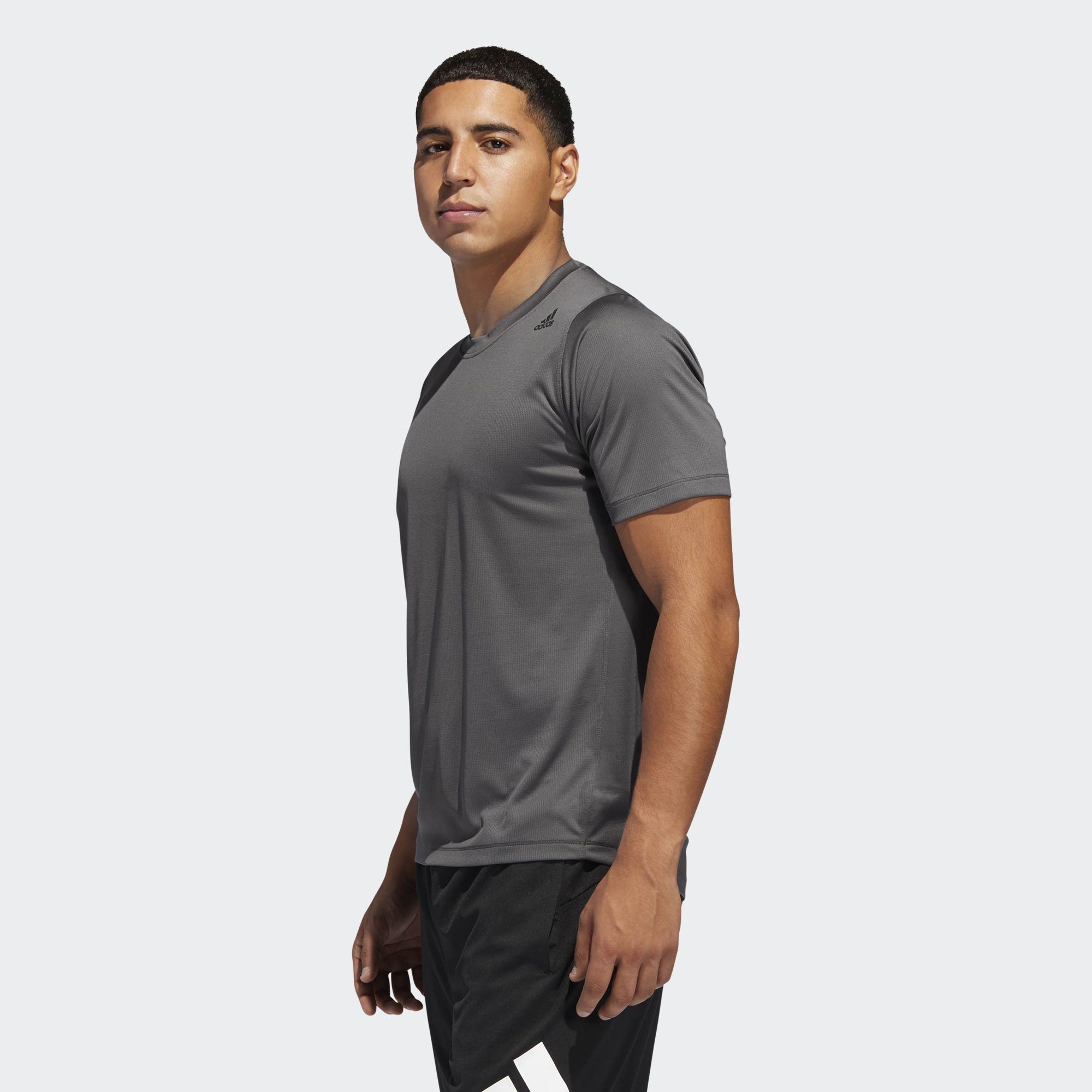 Футболка Adidas Freelift Sport Fitted 3-Stripes DW9824_image_2
