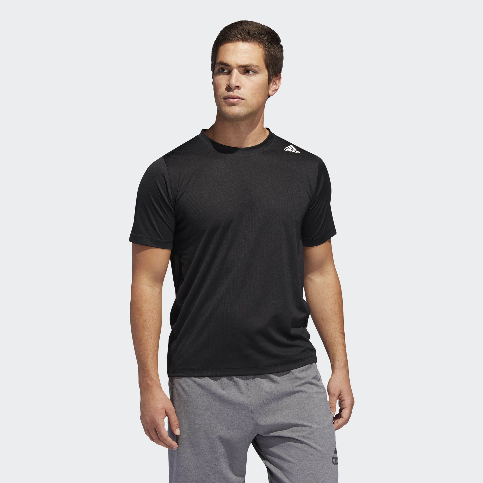  Футболка Adidas Freelift Sport Fitted 3-Stripes DW9825_image_1