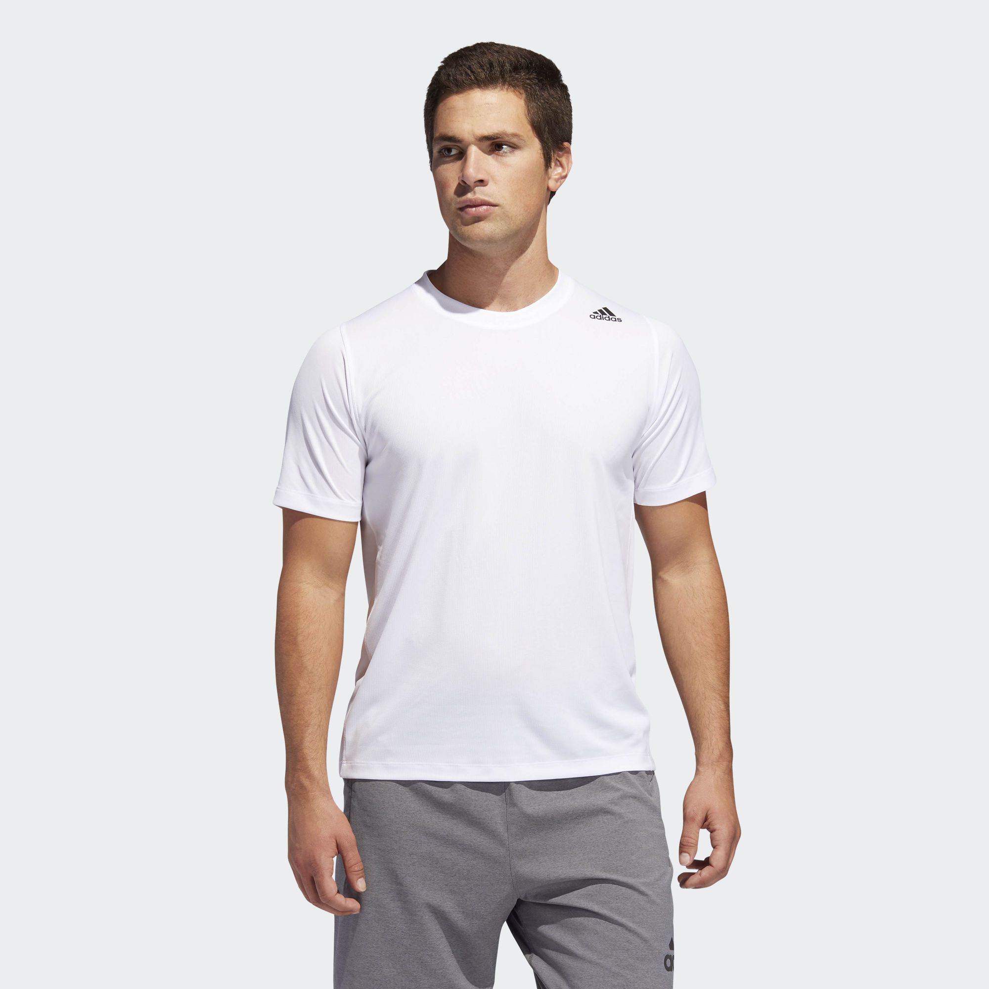 Футболка Adidas Freelift Sport Fitted 3-Stripes DW9826_image_1