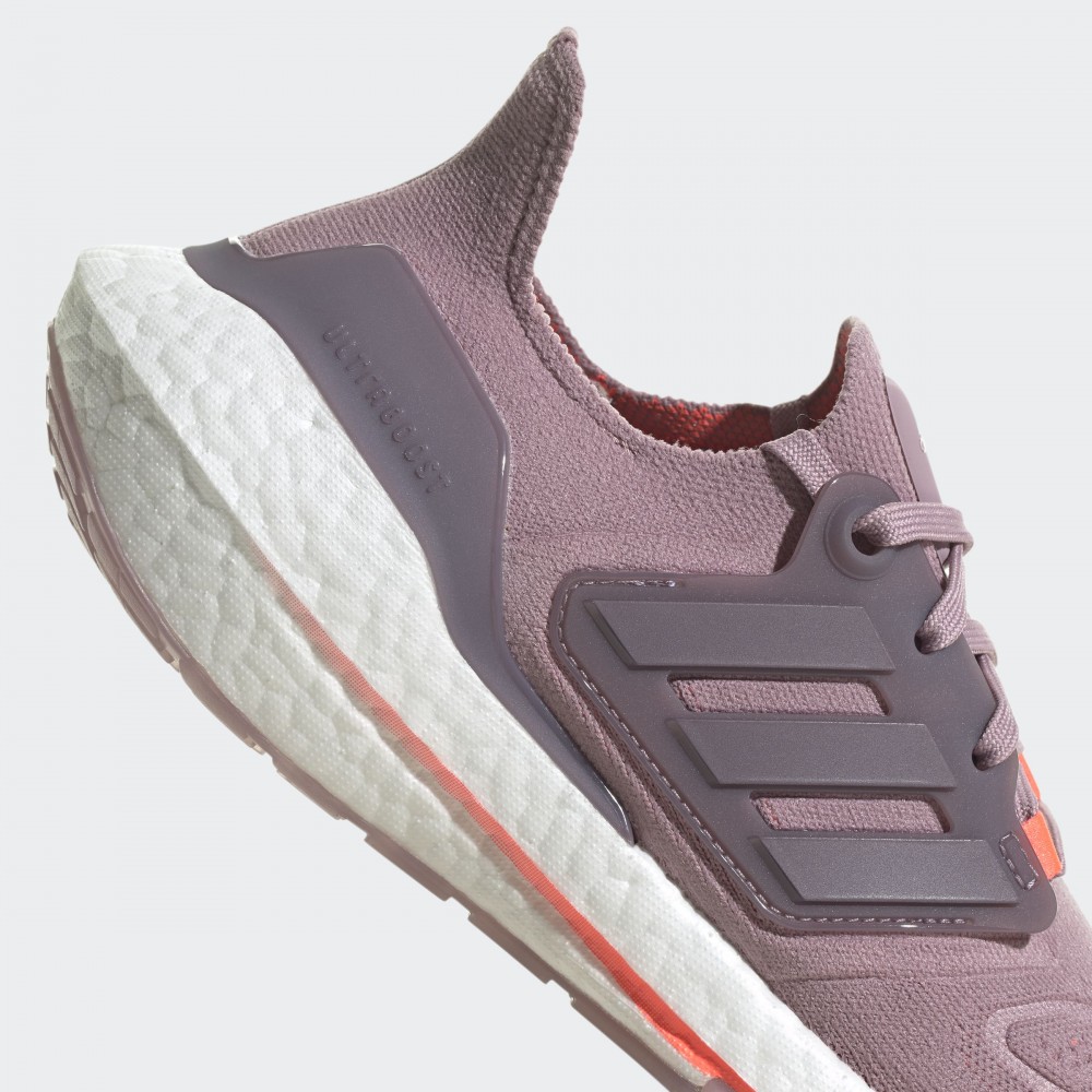 Кроссовки для бега adidas Ultraboost 22 Performance GX5588_image_4