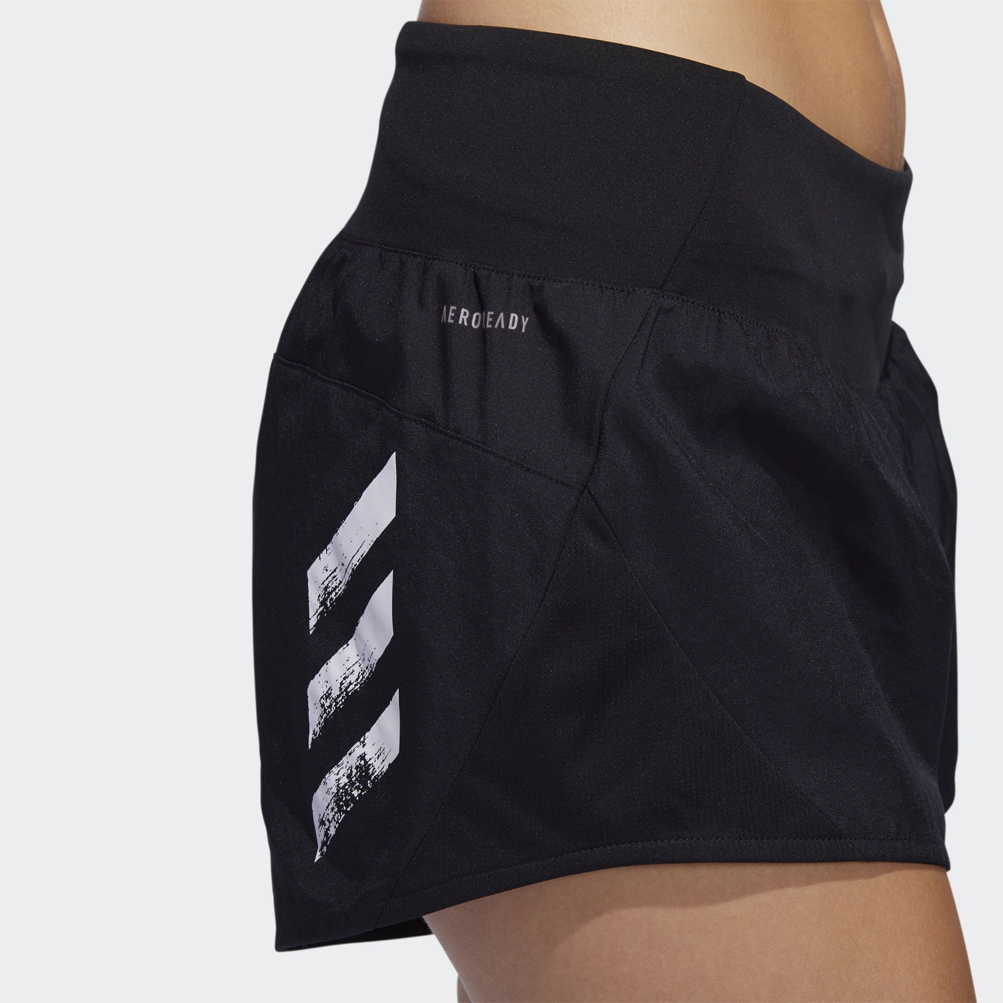 Женские шорты Adidas Run It 3 Stripes PB FP7537_image_6