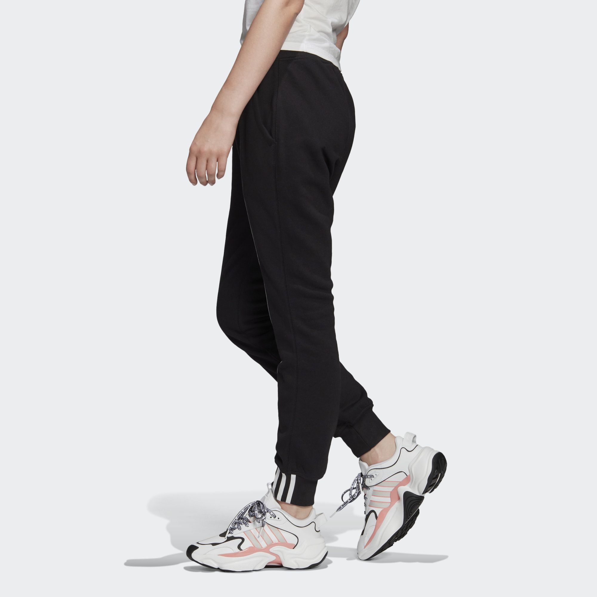 Жіночі брюки джоггер Adidas R.Y.V. FM4385_image_3