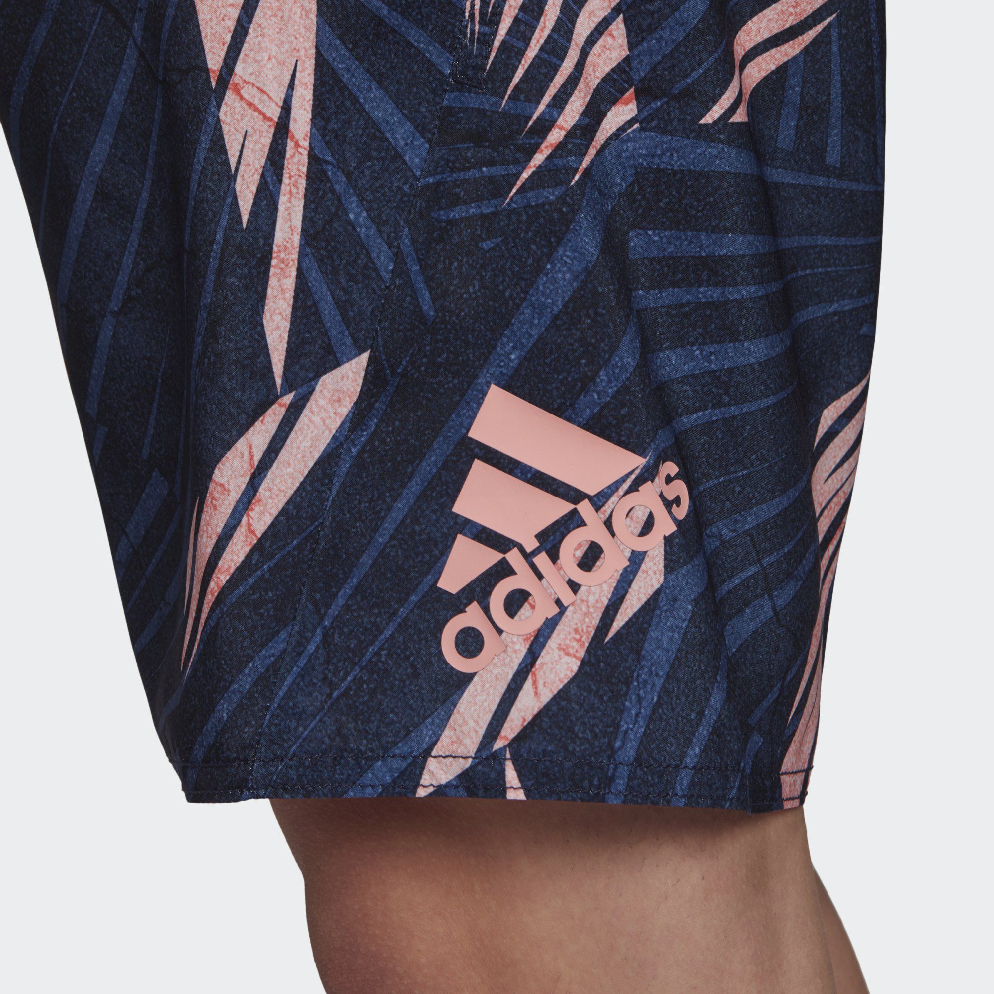 Пляжные шорты Adidas Graphic Tech FJ3906_image_7