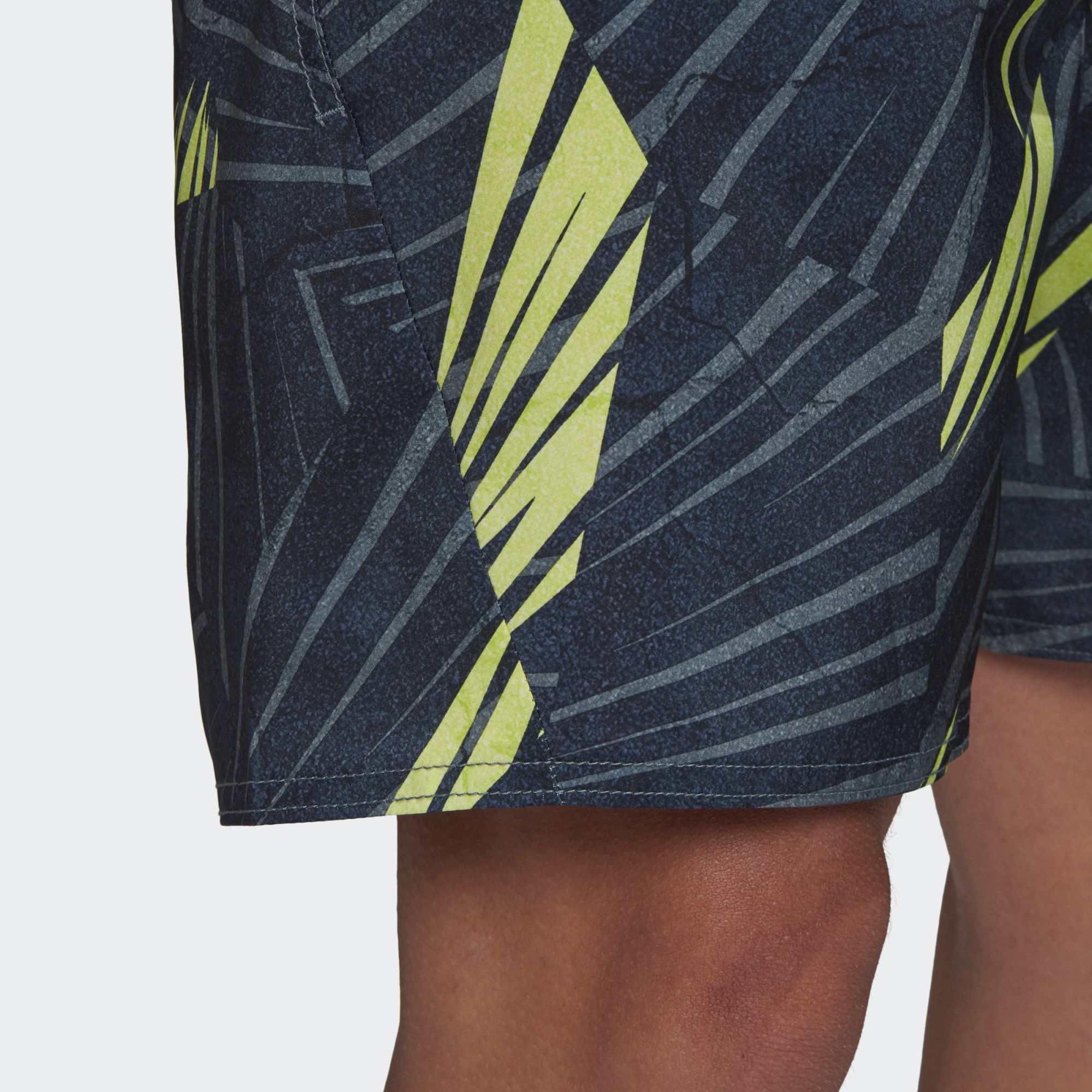 Пляжні шорти Adidas Graphic Tech FJ3919_image_6