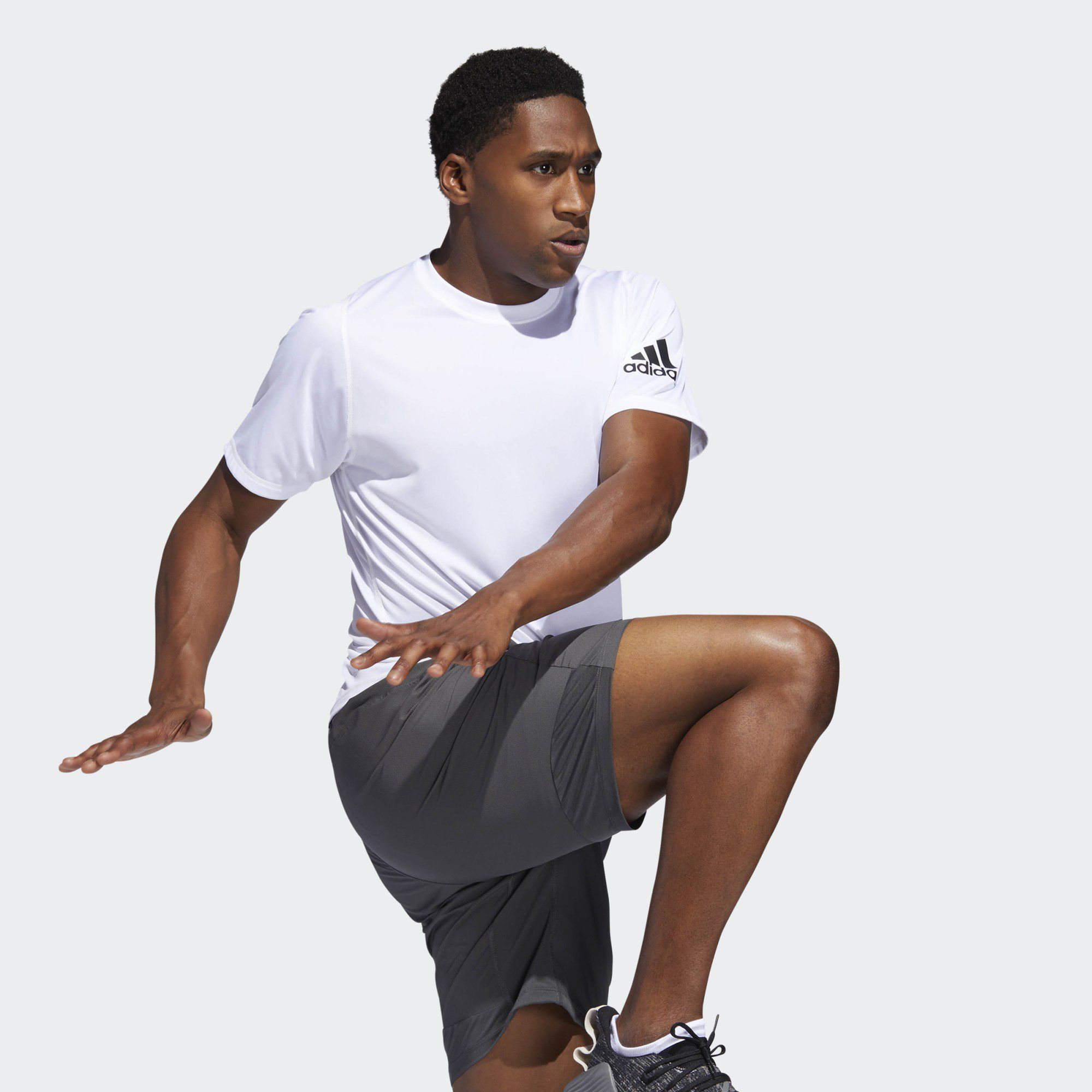 Чоловіча футболка Adidas FreeLift Sport Ultimate DU1435_image_4