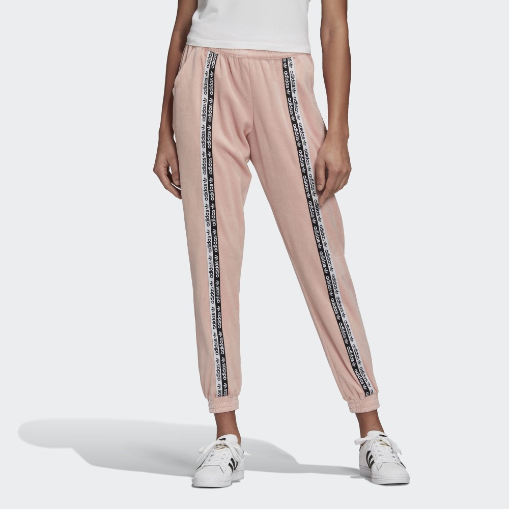 Жіночі брюки джоггер Adidas Cuffed Pants GI0982_image_1