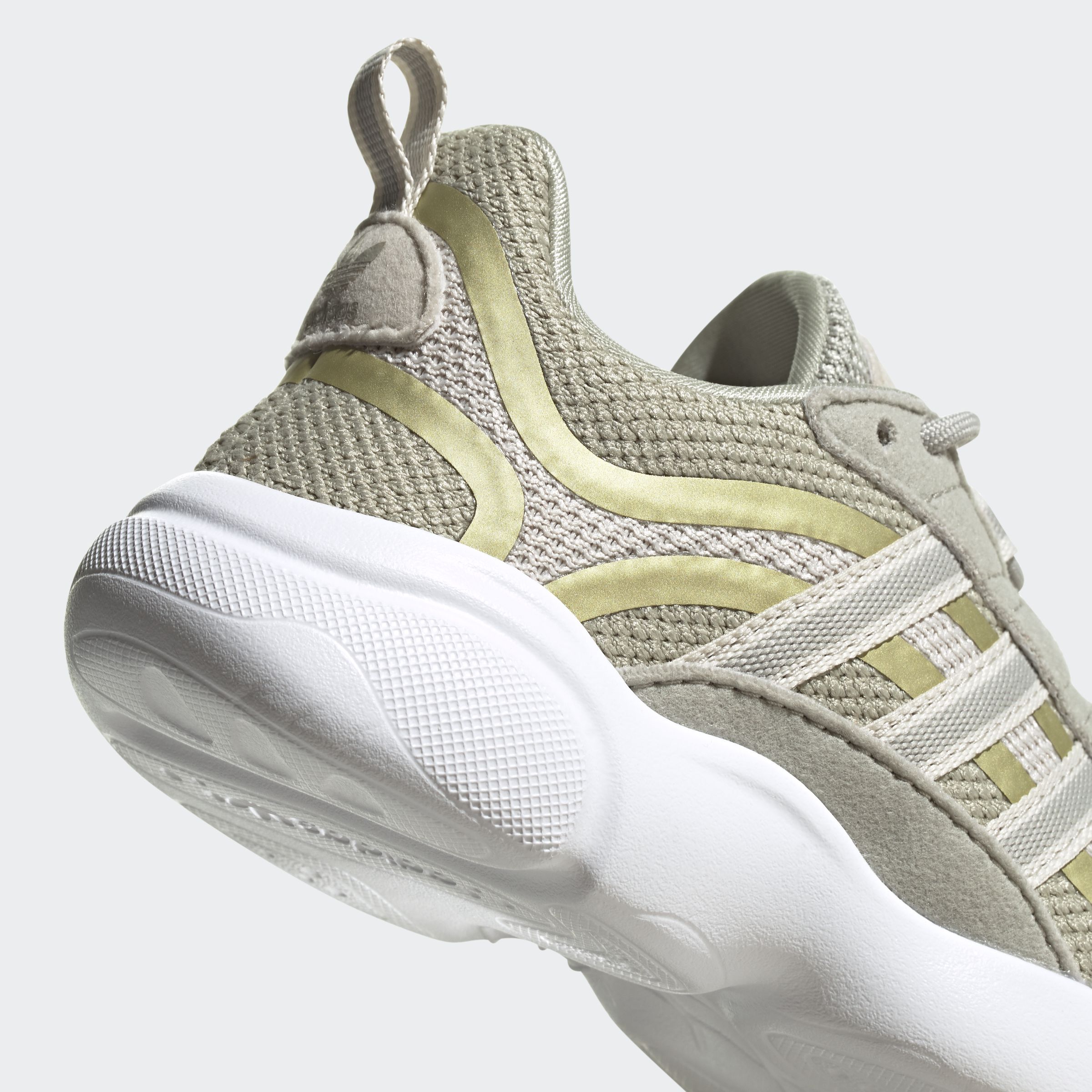 Детские кроссовки Adidas Haiwee C EF5795_image_3