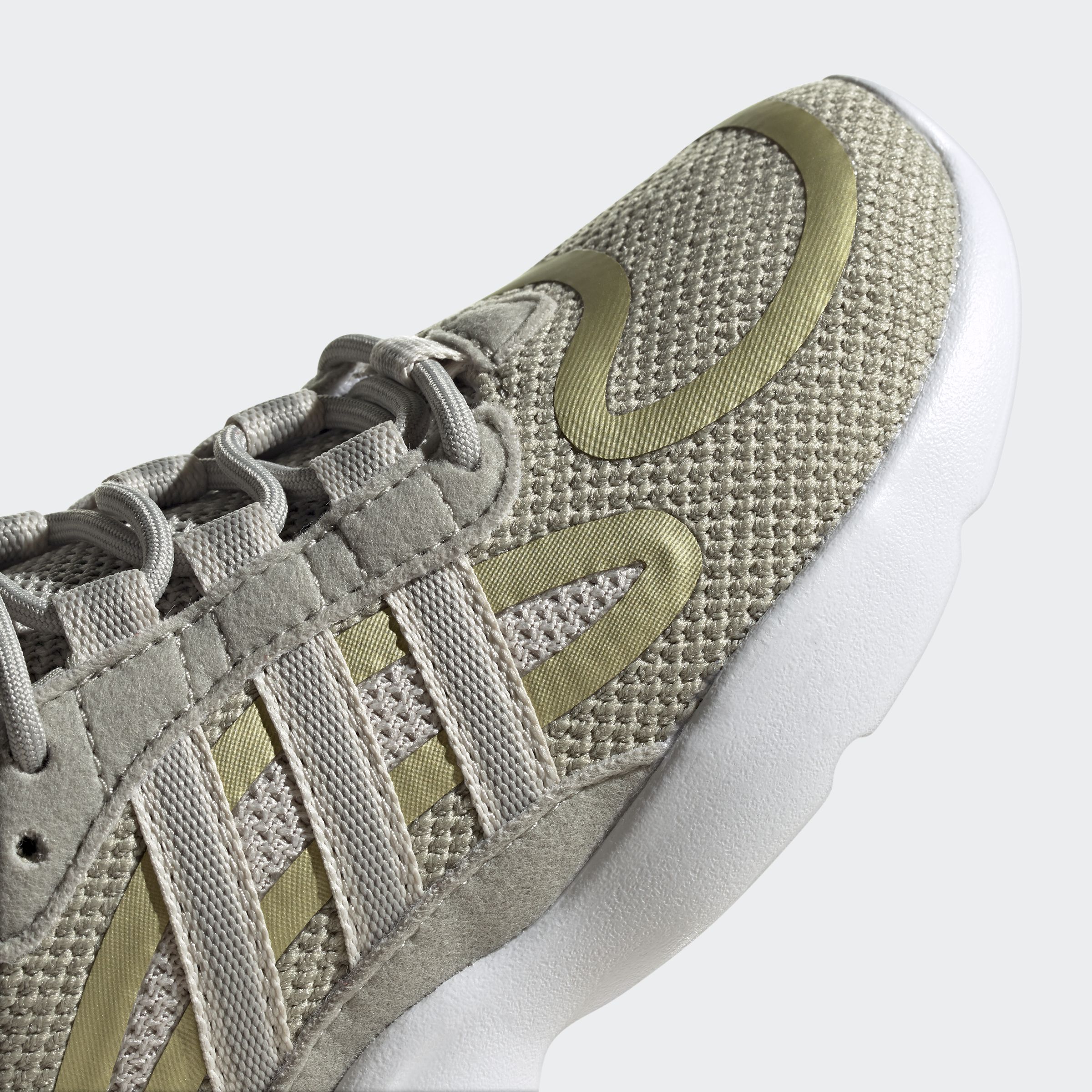 Детские кроссовки Adidas Haiwee C EF5795_image_6
