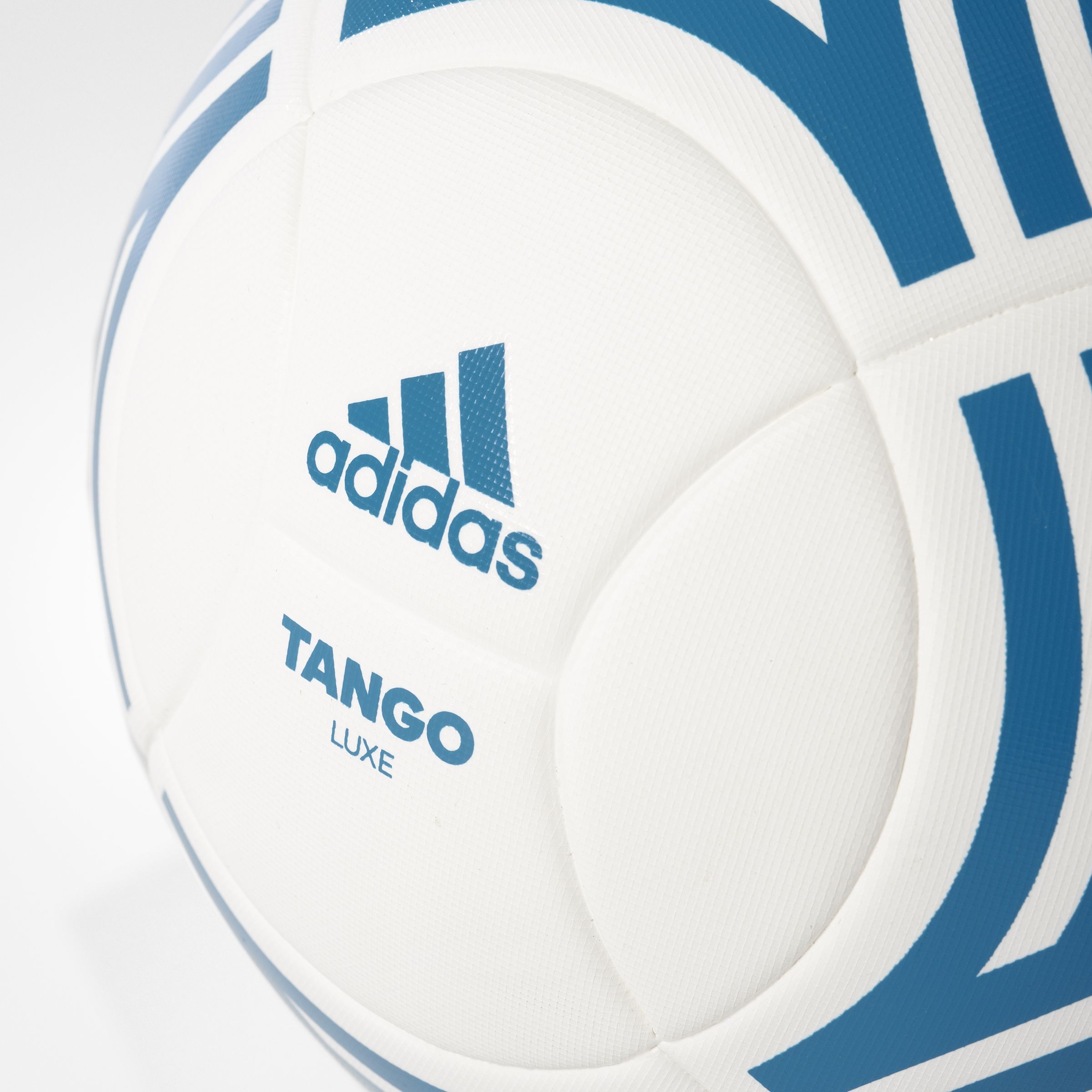 Футбольний м'яч Adidas Tango Lux BP8684 _image_5