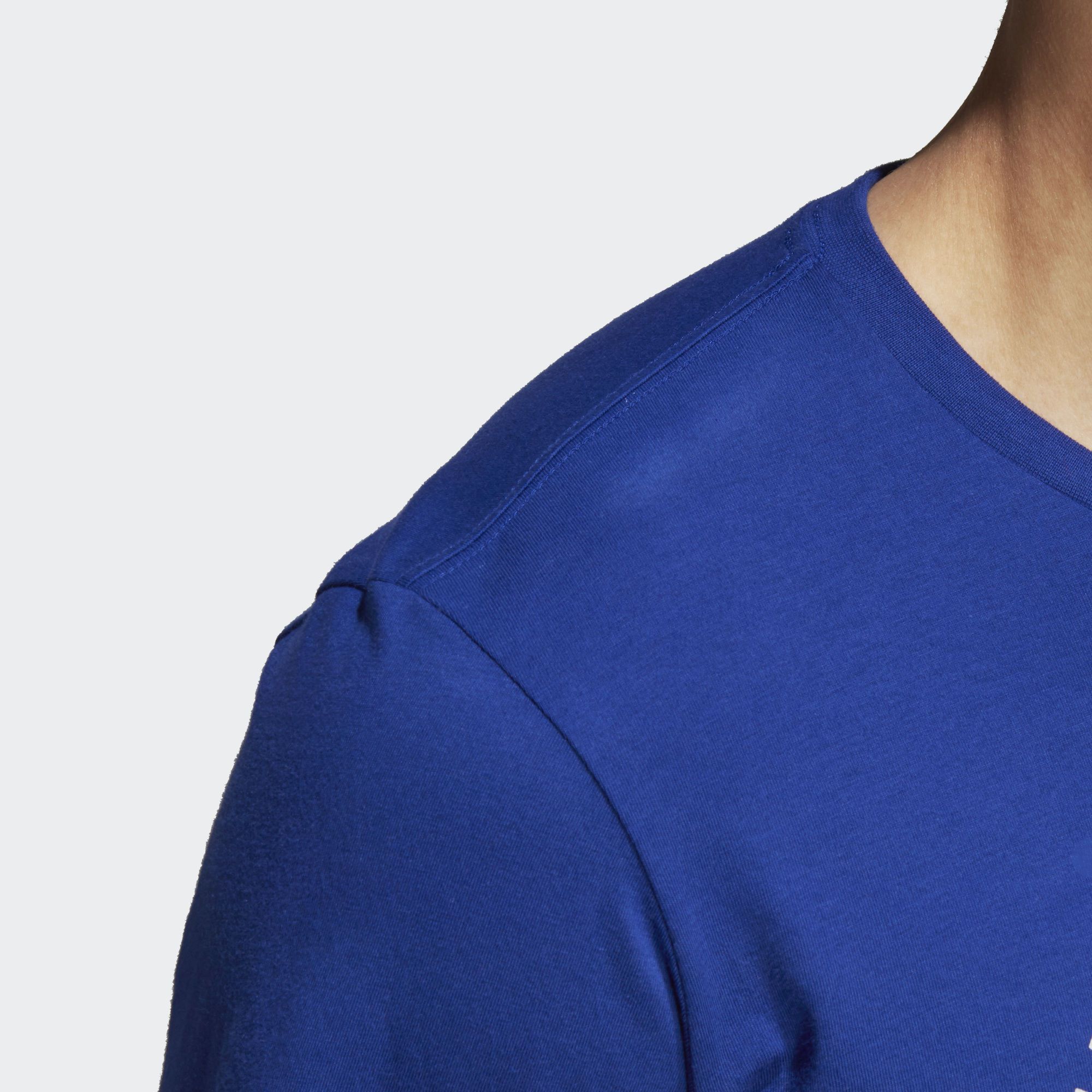 Мужская футболка Adidas Emblem Tee DI0285_image_7