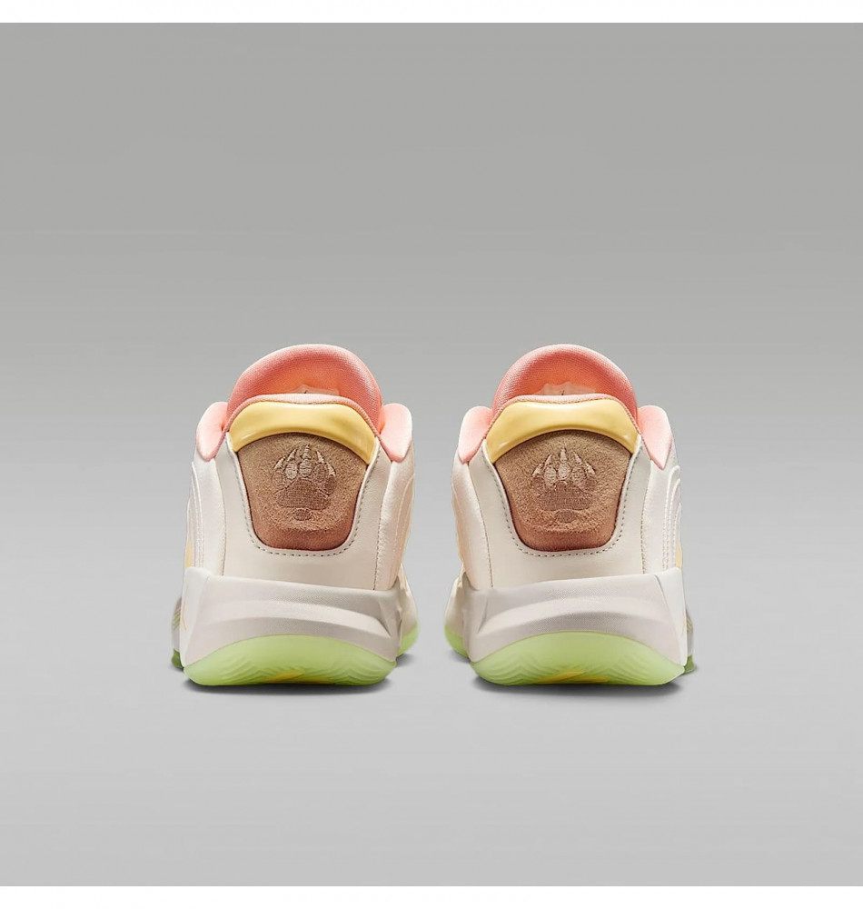 Кроссовки  Air Jordan Luka 4 IO0202-100_image_3