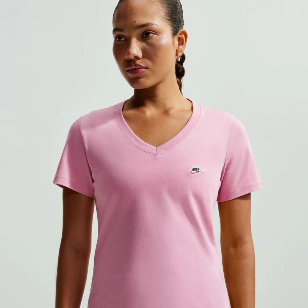 Женская футболка Nike Sportswear DZ4682-699_image_1