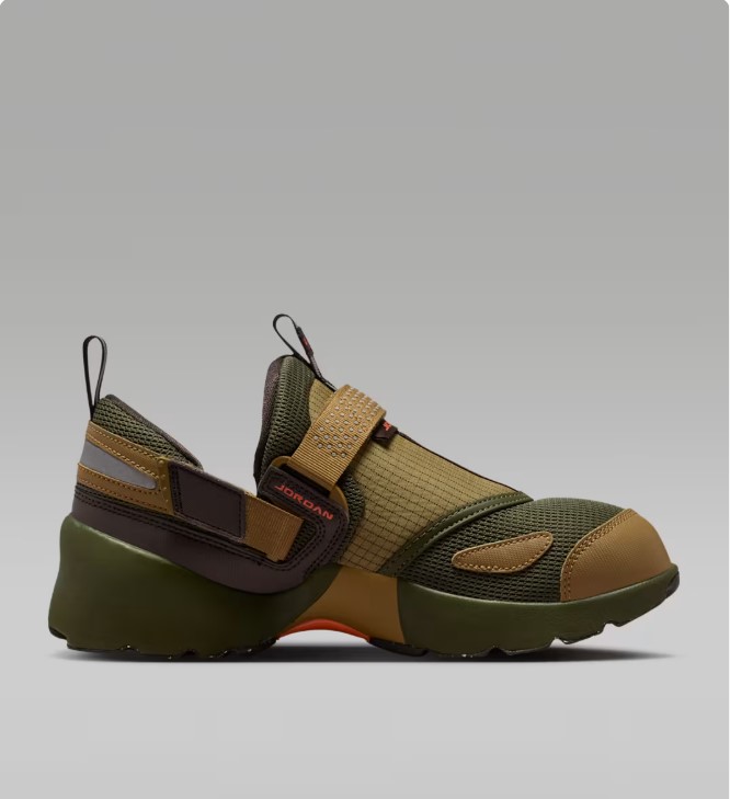 Жіночі кросівки Jordan Trunner LX IO4190-300_image_1