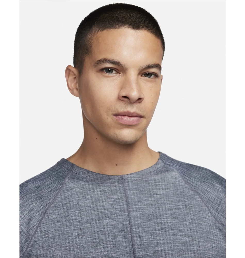 Лонгслив мужской Nike Dri-Fit Yoga FB7775-065_image_6