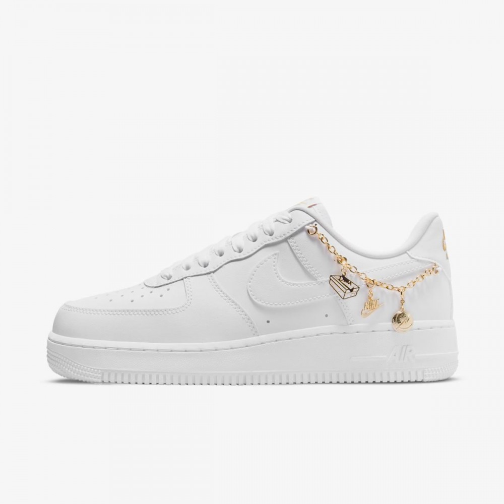 Кроссовки NIKE WMNS AIR FORCE 1 07 LX DD1525-100_image_1
