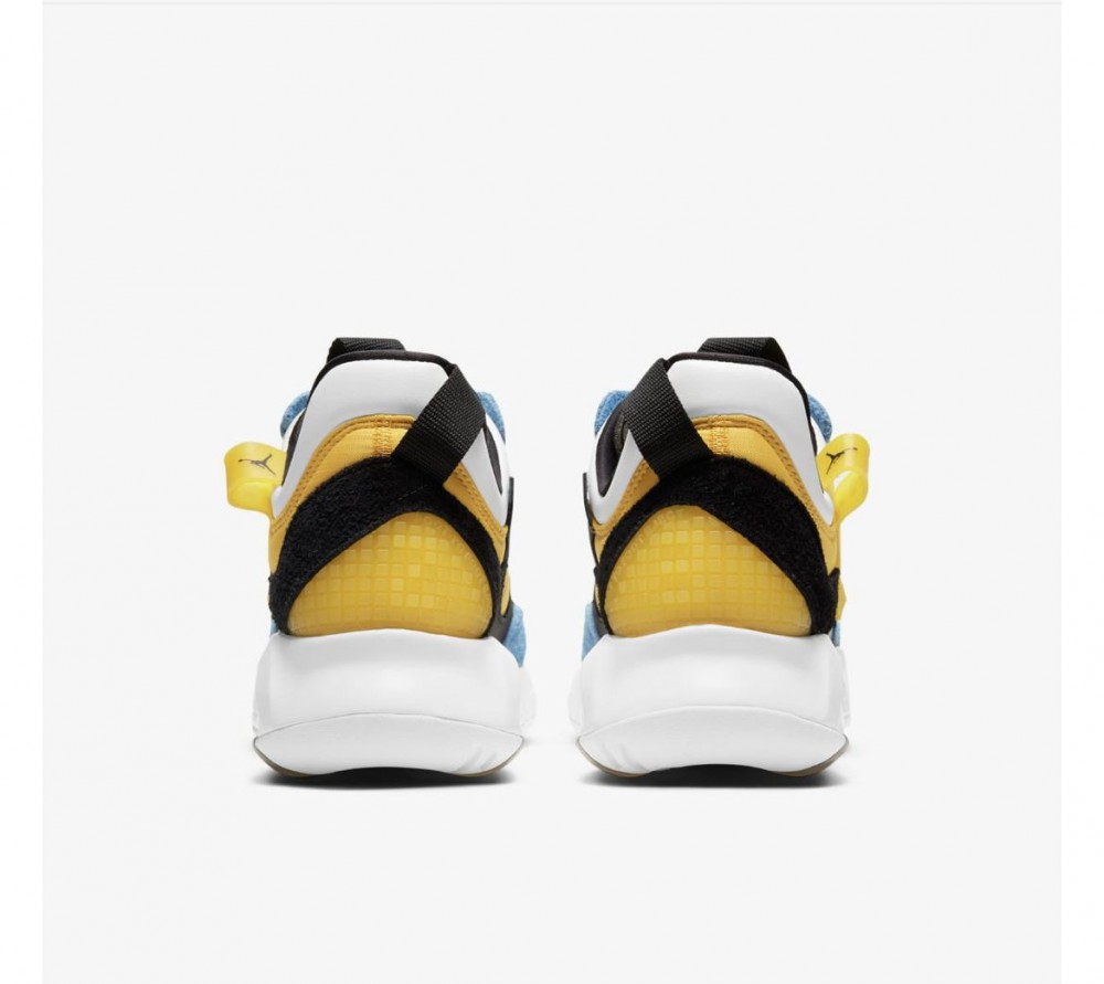 Кроссовки Air Jordan MA2 SP CW5992-700_image_4