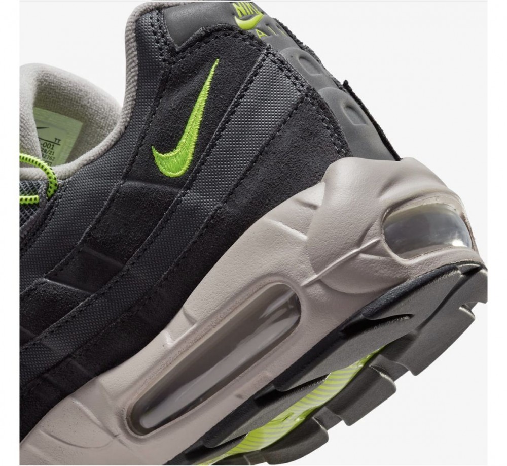 Кросівки чоловічі Nike Air Max 95 DO6391-001_image_4