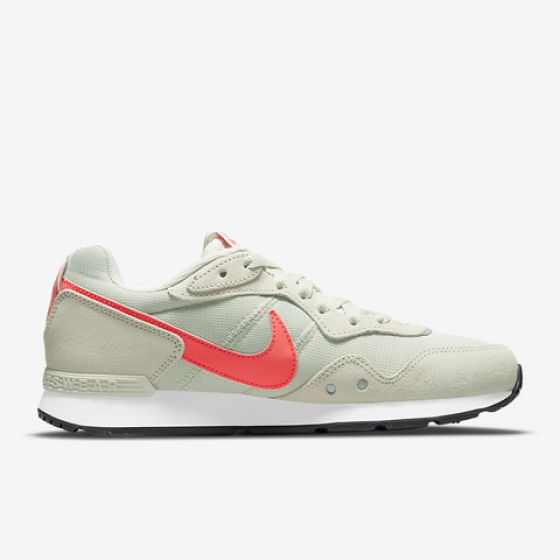 Жіночі кросівки NIKE Venture Runner CK2948-005_image_1